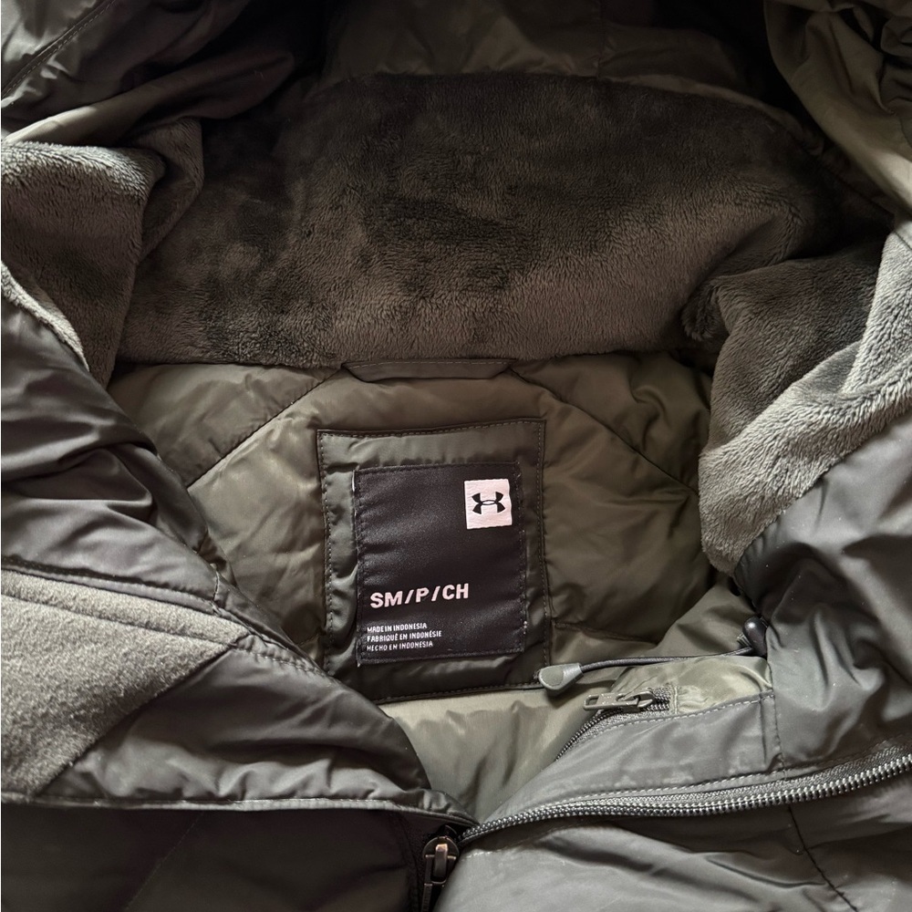 Women's dark green - Puffer Jacket - Under Armour - Picture 3 of 3